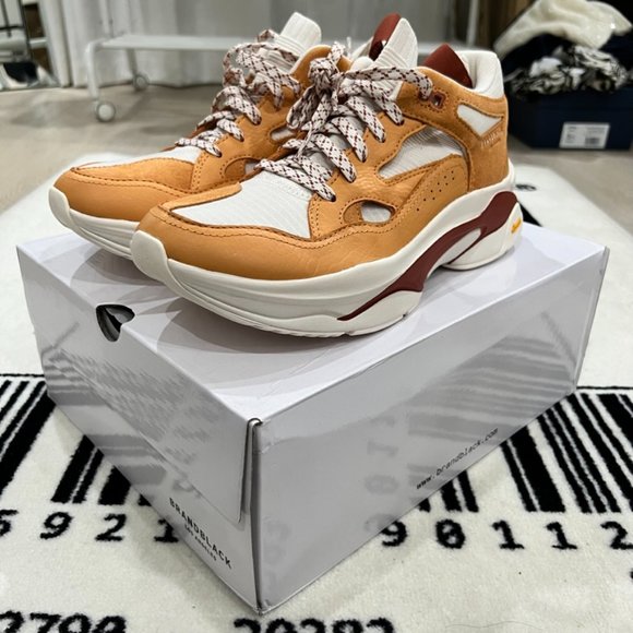 Brandblack Los Angeles Saga Natural Color Vibram Sole Sneakers - Picture 2 of 6